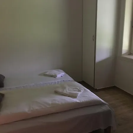 Flesland & Studio Guest house *